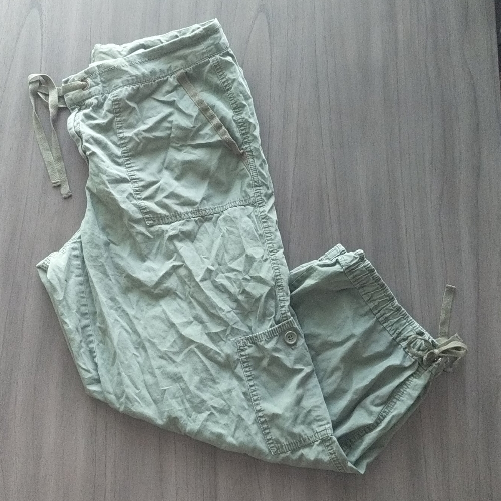 Liz Claiborne Drawstring Waist Cargo Capris